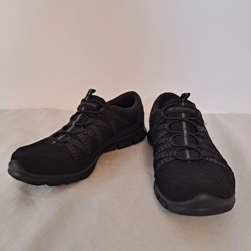 Skechers Women's Gratis Strolling Sneakers Size 7 Black